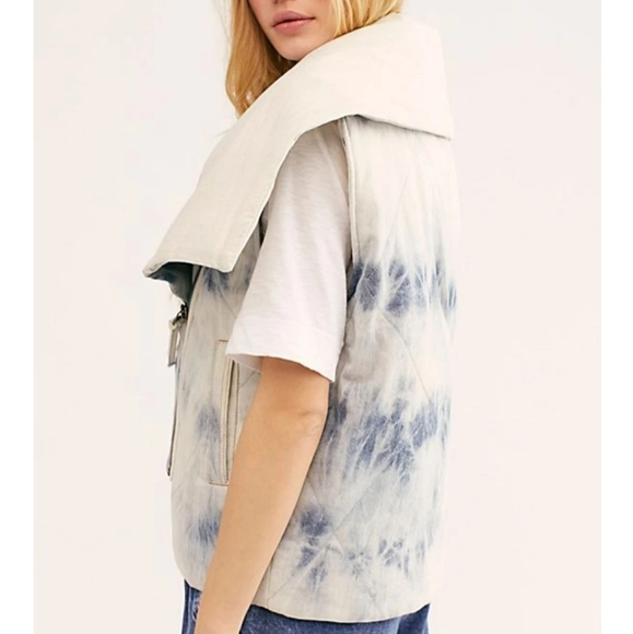 We The Free Just A Little Puffer Vest - Picture 3 of 7